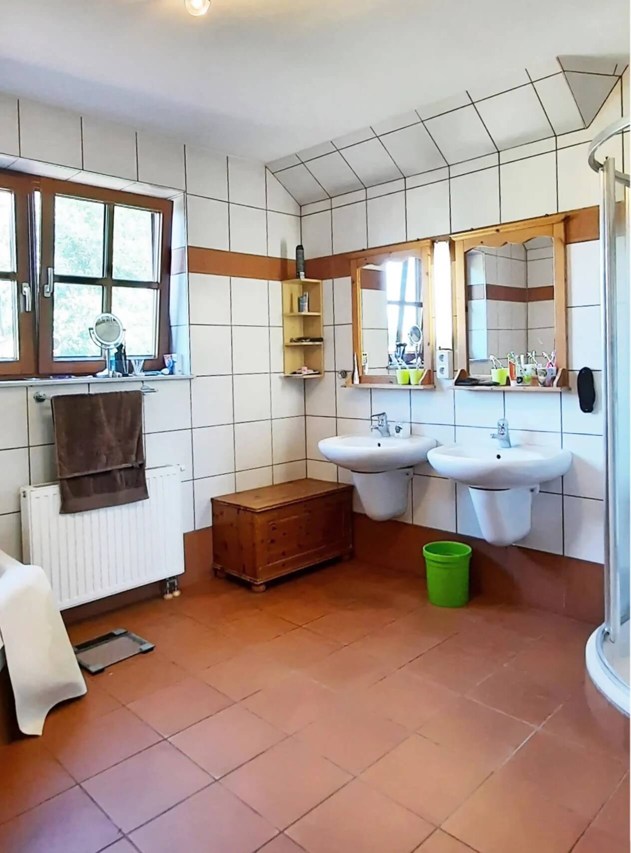 Badezimmer vor der Sanierung